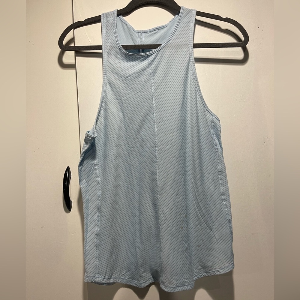 Lululemon essence tank